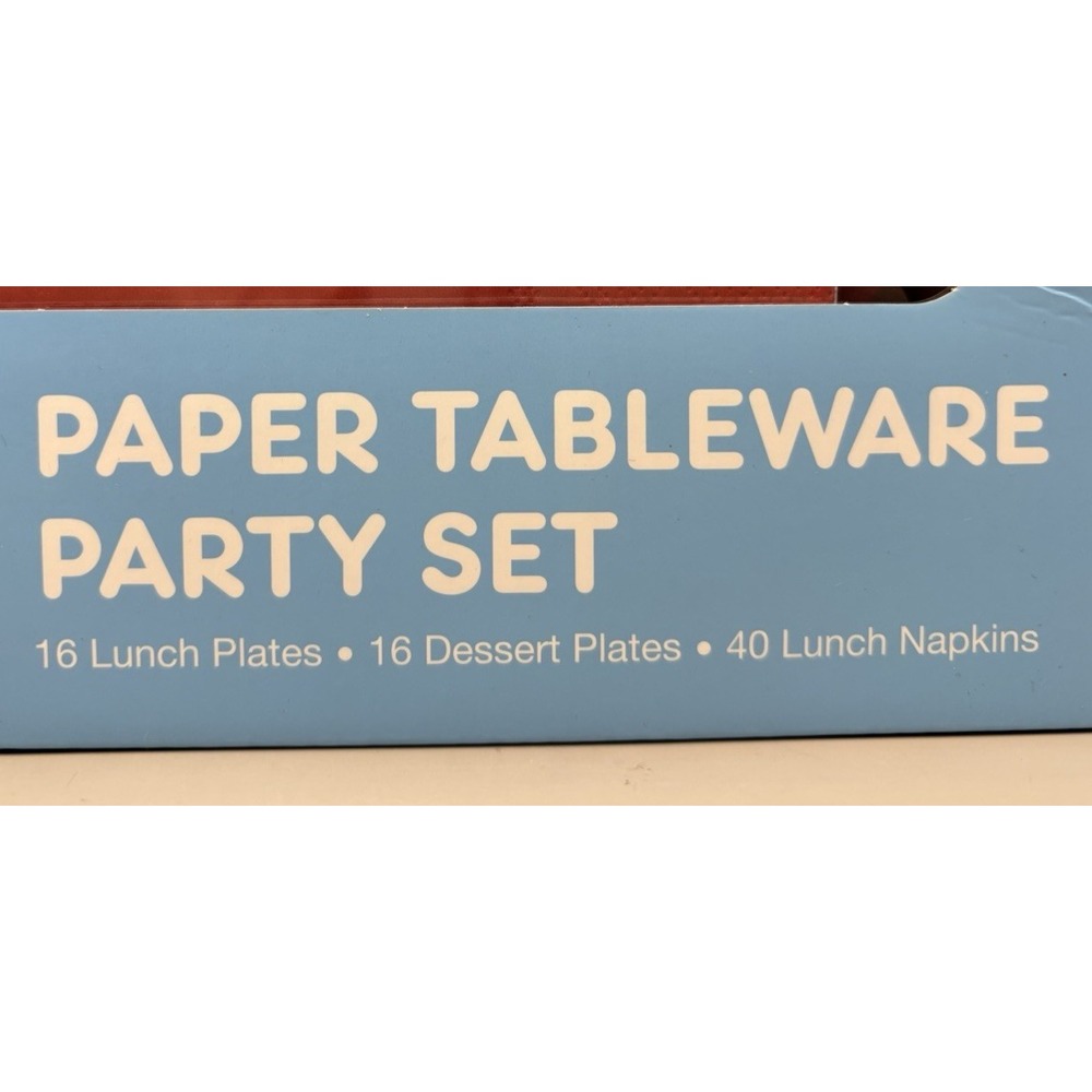 Hello Kitty Paper Tableware Party Set Merry Christmas Tree Gifts NEW In Box - Picture 5 of 5